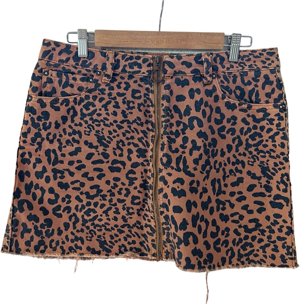 Free People leopard print denim mini skirt size 30 EUC